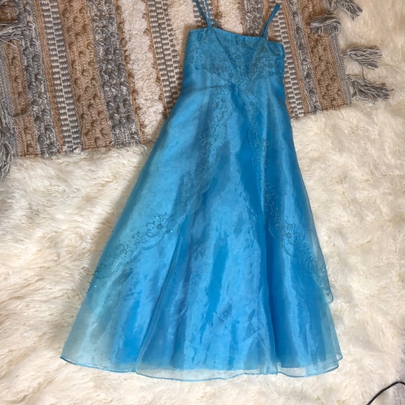 Good Girl blue designed dress - Picture 3 of 9